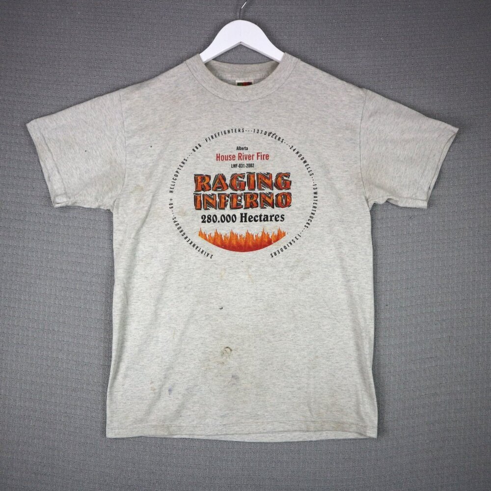 Fruit of the Loom 2000s Raging Inferno Tee Mens Medium Thrashed